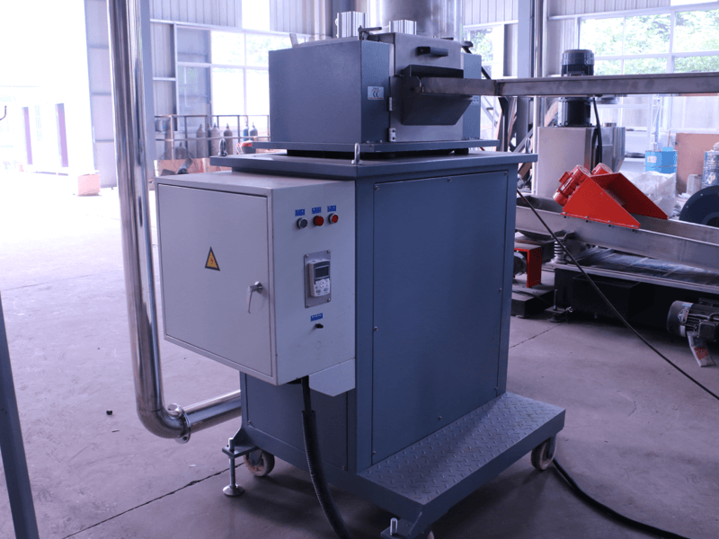 Strand Cutting Waste Plastic Peleltizing Line
