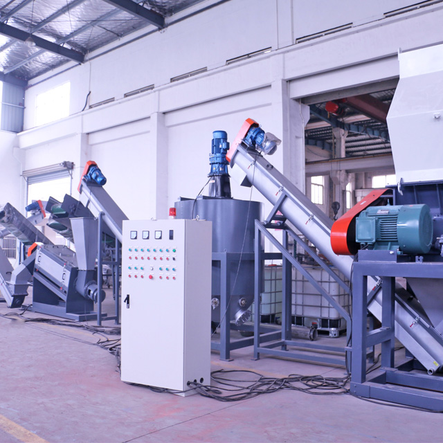 Waste PET Plastic Bottle Crushing Washing Recycling Line